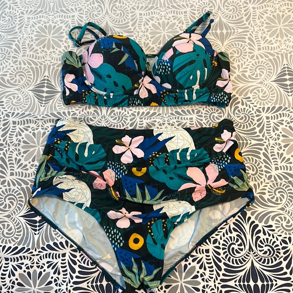 Women’s. XXL blue patterned high waist bikini